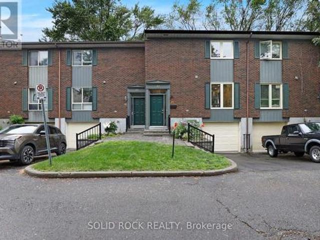 97 Beachview Private, Ottawa, ON, K1V 1M7 townhouse for sale | Listing ID X13432 | Royal LePage