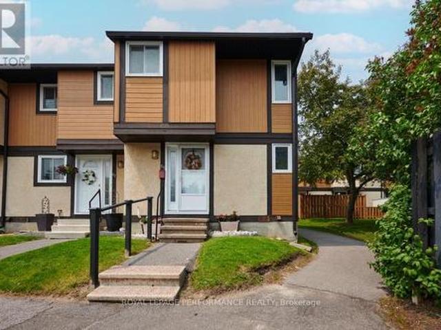 61 3344 Uplands Drive, Ottawa, ON, K1V 9R9 townhouse for sale | Listing ID X12194 | Royal LePage