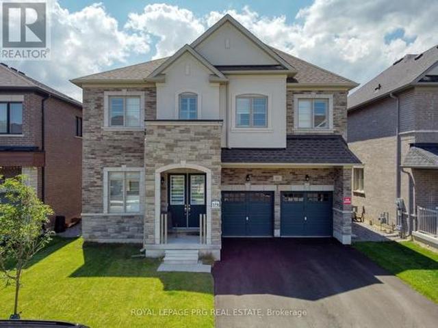 61 Cattail Crescent, Hamilton, ON, L0R 1Z6 house for sale | Listing ID X12015 | Royal LePage