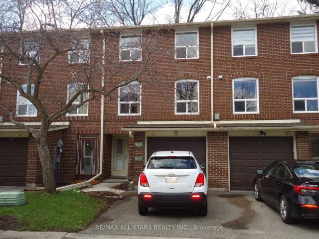 61 Eden Park Drive, Brampton | For Sale @ $470,000 | Condos. Ca