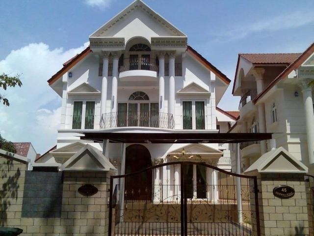 61 Goodman Road Bungalow House For Rent, $20,000, 6 Bed 7 Bath 5,550 sqft $4.00 psf