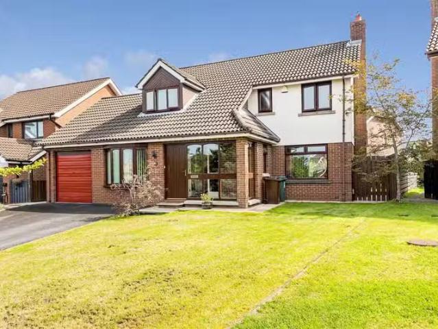 61 Kirkwoods Park