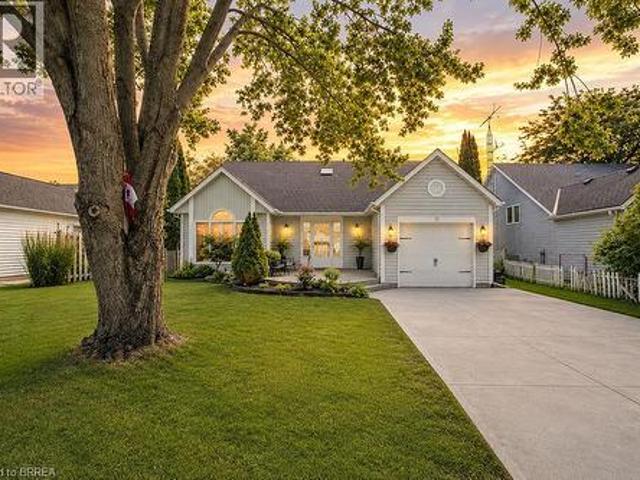 61 Leslie Avenue, Port Dover, ON, N0A 1N4 house for sale | Listing ID 40857 | Royal LePage
