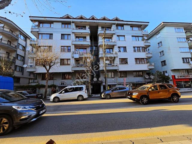 6+1 Lüx Daire Karamanlı Mahallesi Cadde Üzeri