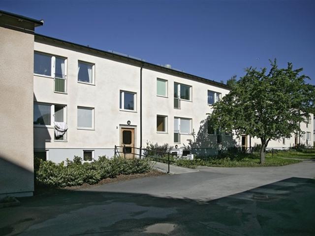 61 m2 lägenhet på Rosersbergsvägen