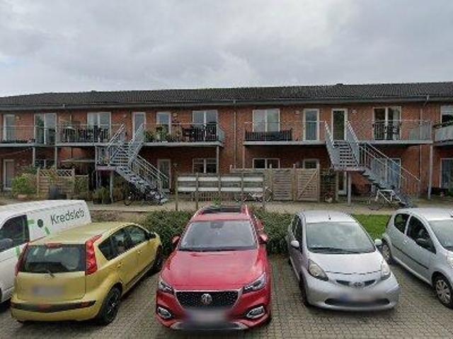 61 m2 lejlighed til leje i Viby J