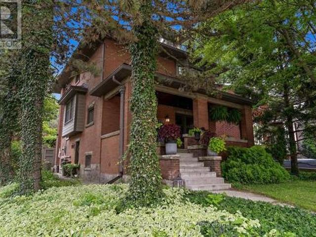 61 Mountain Avenue, Hamilton, ON, L8P 4G3 house for sale | Listing ID X13585 | Royal LePage