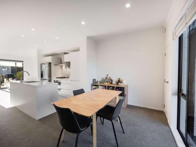 6/1 Scott Road, Hobsonville, Waitakere City
