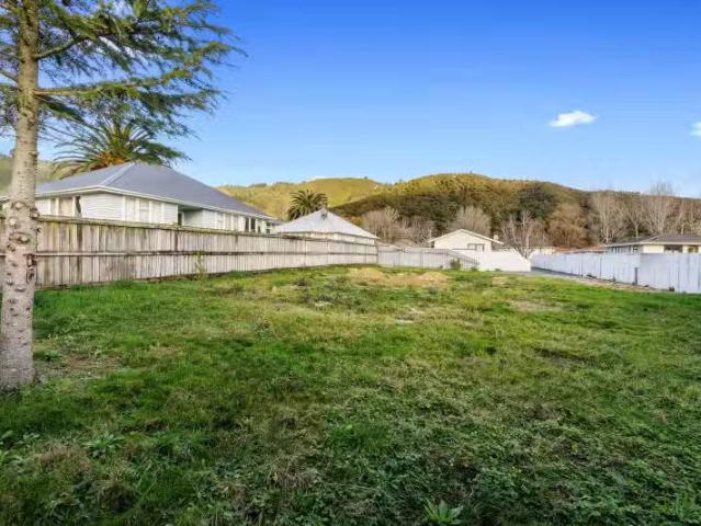 61A Strand Crescent, Naenae, Lower Hutt City For Sale