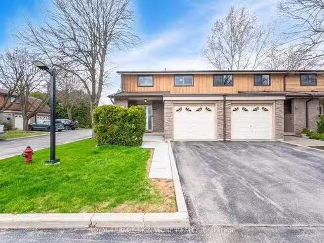 620 Forestwood Crescent, Burlington, ON, L7L 4K5 townhouse f.