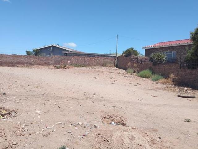 620 m² Land available in Oudtshoorn
