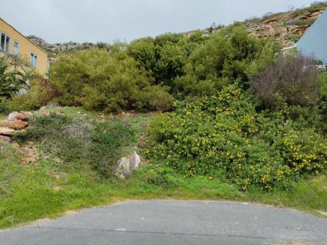 621 m² Land available in Glencairn