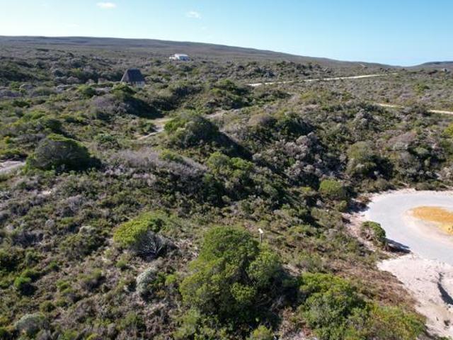 621 m² Land available in Suiderstrand
