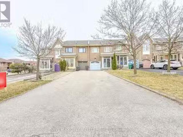 622 Lumberton Crescent, Mississauga, ON, L4Z 3Z5 house for s.