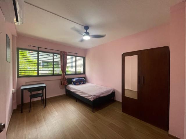 622 Yishun Ring Road HDB Apartment Room Rental, $750, 1 Bed 2 Bath 1,108 sqft $0.68 psf