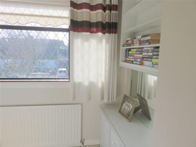 625,000 | 16 Castle Grove, Clondalkin, Dublin 22 Hibernian Auctioneers 4995 MyHome. Ie Residential