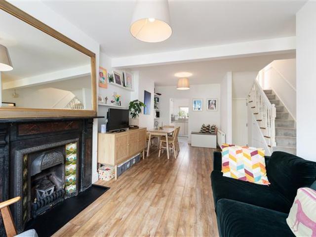 625,000 | 92 South Lotts Road, Ringsend, Dublin 4 Bennetts Sandymount 4998 MyHome. Ie Residential