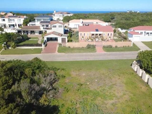 625 m² Land available in St Francis On Sea