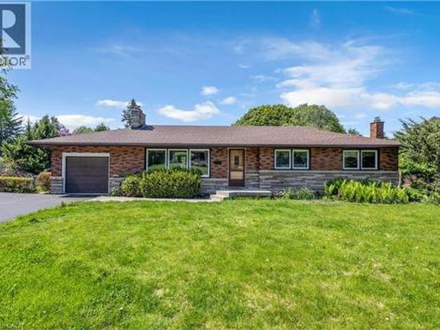 626 Iroquois Avenue, Ancaster, ON, L9G 3B4 house for sale | Listing ID 40831 | Royal LePage