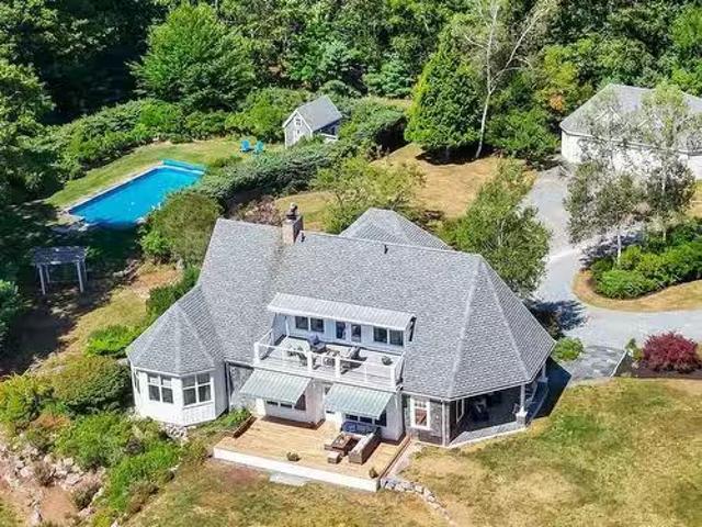 626 Sleepy Hollow Road, Oakland, NS, B0J 2E0 house for sale.