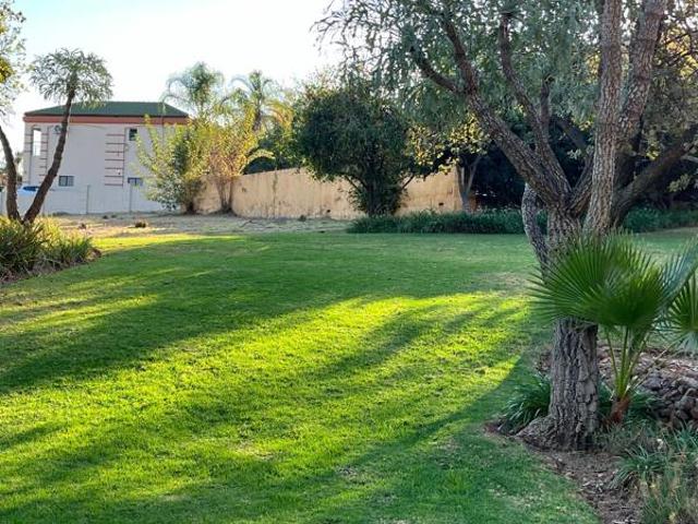 627 m² Land available in Kosmos Ridge Estate