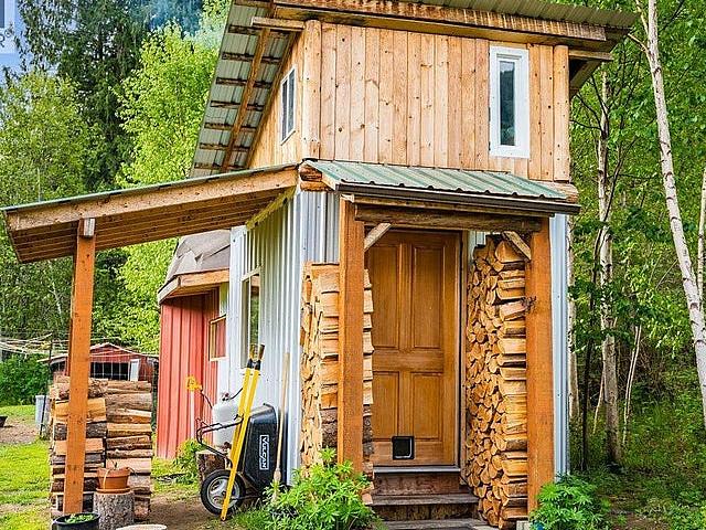 6288 Youngs Road Winlaw, British Columbia