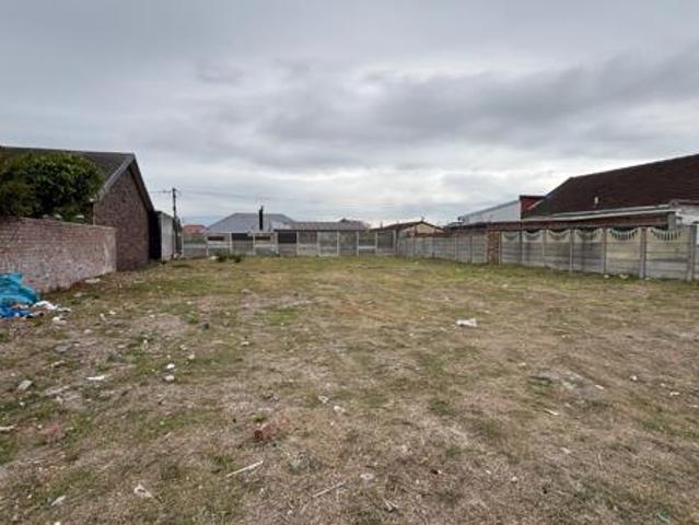 628 m² Land available in Grassy Park