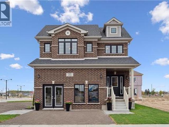 629 Anton Crescent, Kitchener, ON, N2R 0T8 house for sale | Listing ID 40831 | Royal LePage