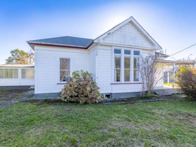 62 Albert Street, Pahiatua, Tararua
