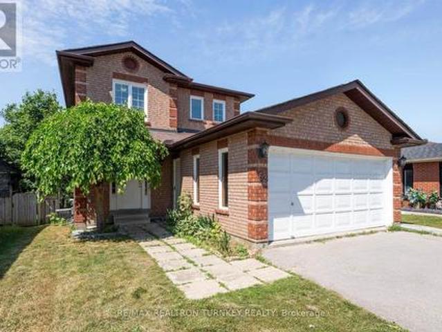 62 Arthur Avenue, Barrie, ON, L4M 6H5 house for sale | Listing ID S12274 | Royal LePage