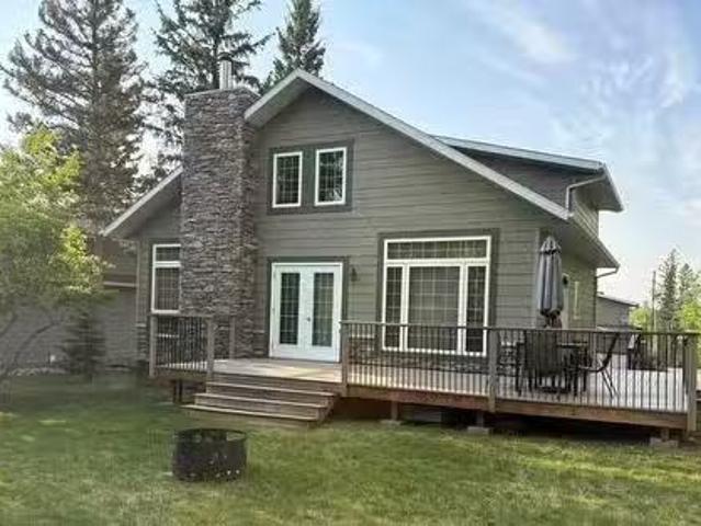 62 Mooswa Drive, Clear Lake, MB, R0J 1N0 Luxury House for sa.