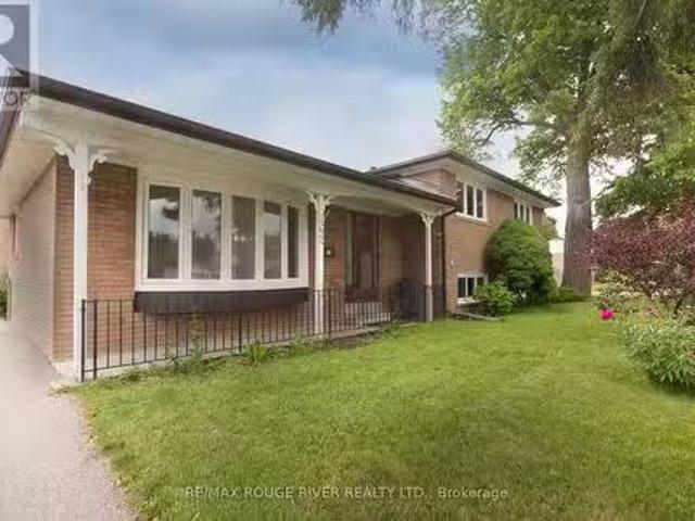 62 Syracuse Crescent, Toronto E10, ON, M1E 2G6 house for sal.