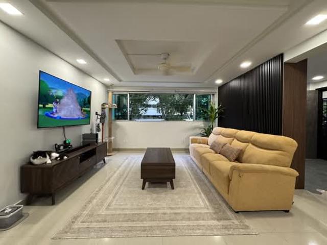 630 Hougang Avenue 8 HDB Apartment For Sale, $725,000, 3 Bed 2 Bath 1,313 sqft $552.00 psf