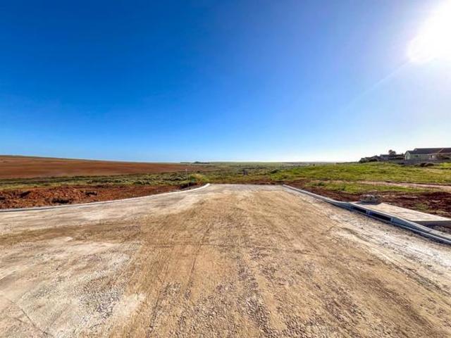 630 m² Land available in Vredenburg