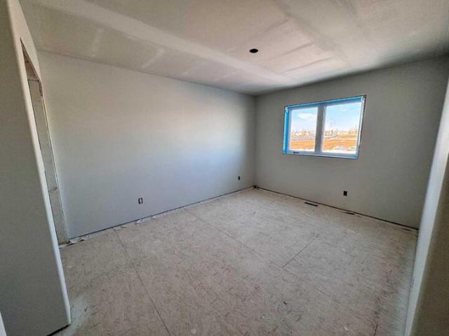 6319 26 Avenue Camrose, AB T4V 5L8