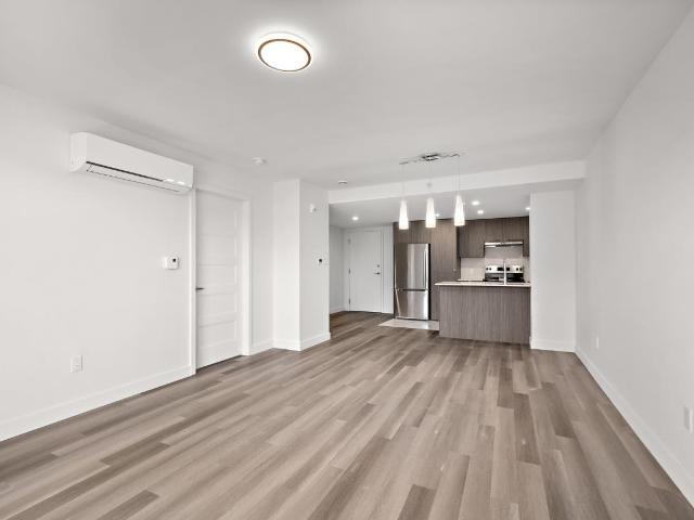 6311 Boulevard Gouin O 1 Bedroom Apartment for Rent at 6311 Boul Gouin O, Montréal, QC H4K 1A7 Cartierville