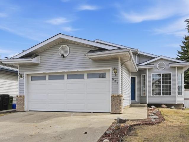 631 Jenner Cove Nw, Edmonton, AB, T6L 6S1 house for sale | Listing ID E4498 | Royal LePage