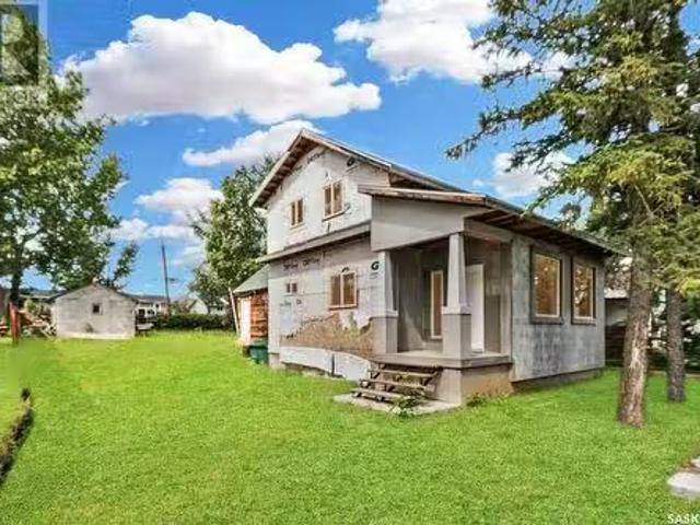 631 Saskatchewan Avenue, Kerrobert, SK, S0L 1R0 house for sa.