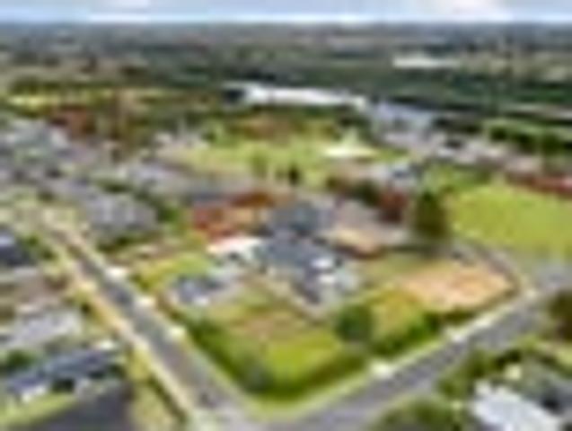 631m2 MOL Section in the Center of Riverhead