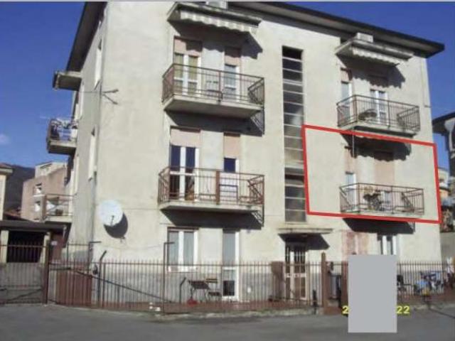 633/2021 3L BG trilocale al piano 1 con box in asta a Cenate Sotto