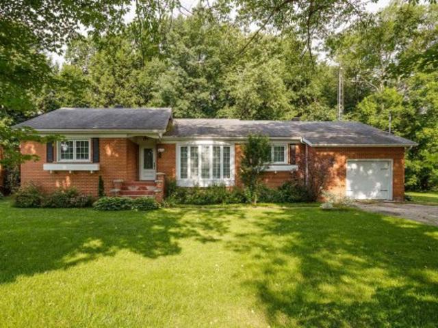 633 Rue Bell, Cowansville, QC, J2K 3W9 house for sale | Listing ID 11725 | Royal LePage