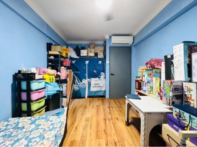 634 Ang Mo Kio Avenue 6 HDB Apartment For Sale, $599,999, 3 Bed 2 Bath 979 sqft $613.00 psf