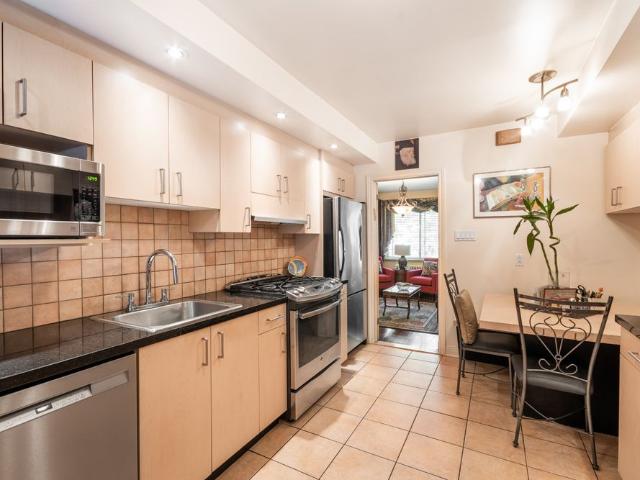 6370 Av. Coolbrook Montréal Côte des Neiges, QC H3X