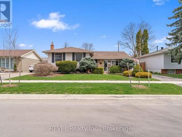 637 Thornwood Avenue, Burlington Roseland, ON, L7N 3B9 house for sale | Listing ID W12328 | Royal LePage