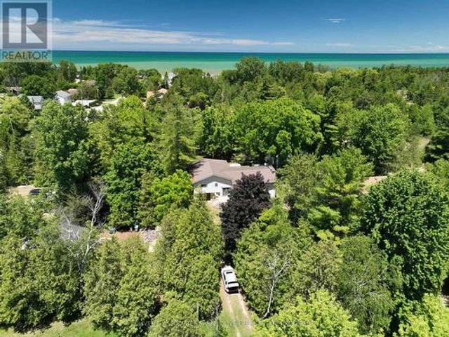 6386 Victoria Avenue, Lambton Shores, ON, N0N 1J2 house for sale | Listing ID X13508 | Royal LePage