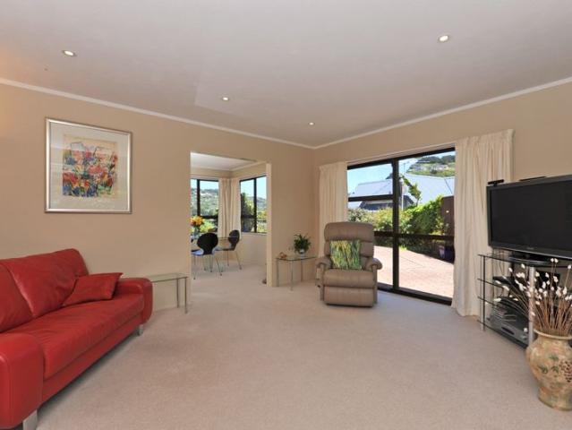 67 Thatcher Crescent, Crofton Downs