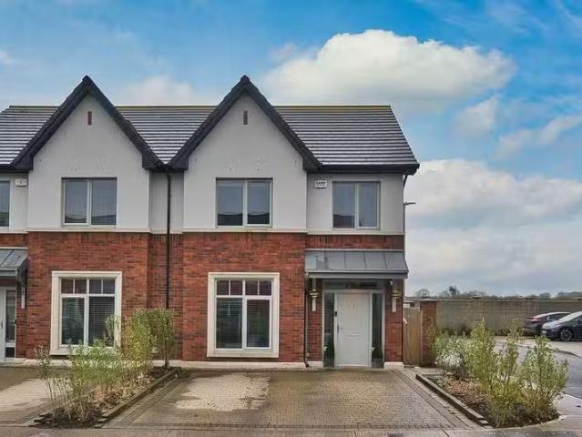 67 The Bailey, Castlefarm, Naas, Co. Kildare, W91CXC6 is for s.