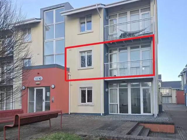 67 Block H, Hawthorn Village, Castlebar, Co. Mayo, F23WK54 is.