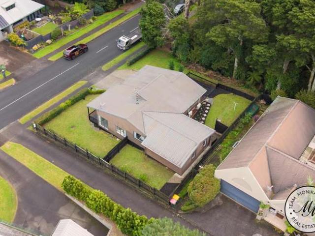 67 Calluna Crescent, Totara Heights, Manukau City