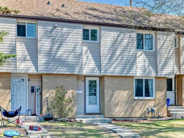 67 Grandin Village, St. Albert, AB, T8N 1E9 townhouse for sale | Listing ID E4434 | Royal LePage